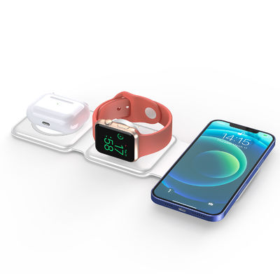 Goede prijs 15W Qi compatibel draagbaar 3 in 1 draadloos oplaadpad met overspanningsbescherming - Zwart/wit online